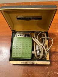 Vintage Schick Electric Trimmer With Case