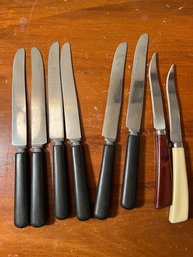 2 Quikut Steak Knives With 6 Stainless Steal Butter Knives