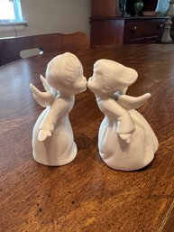 Pair Of Figurine Angel Babies Kissing