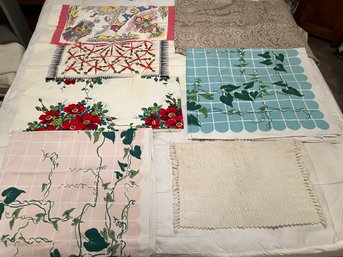 Vintage Tea Towels And Other Linen Items