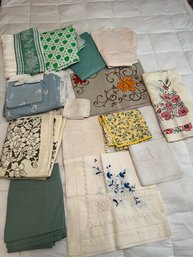 Lot Of Mostly Vintage Placemats And Linen