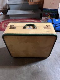 Vintage Skyway Hard Shell Traveling Trunk Lugage Case With Green Lining