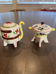 Vintage Washing Machine And Pot Salt And Pepper Shakers