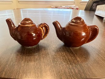 Adorable Ceramic Teapot Salt And Pepper Shakers