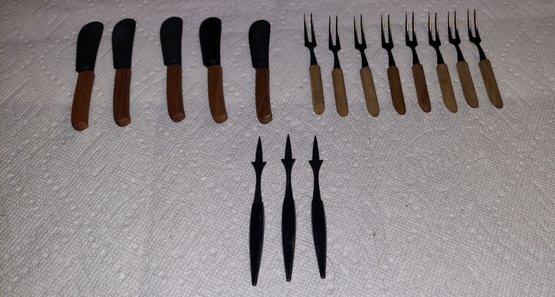 Lot 5-20 Hors D'oeuvre Forks, Knives, Picks (IR)