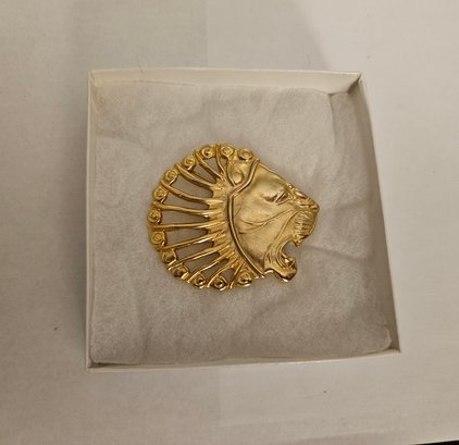 Lot 5-114 Lion Pin/brooch  With Mane Signed MMA ( Top Lateral)