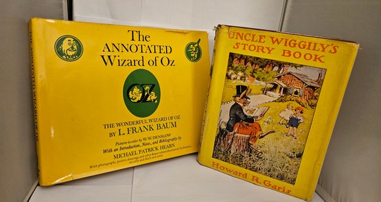 Lot 5-122 Annotated Wizard Of Oz And Uncle Wiggley's Story Book (green Shelf)