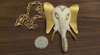 Lot 4-10 Vintage Elephant Necklace (TDLT)