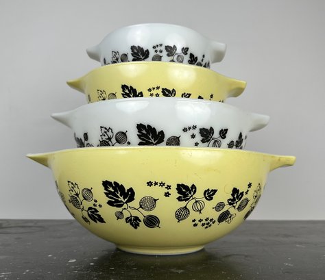 Pyrex Gooseberry Yellow, White & Black Nesting Bowls, Set Of 4