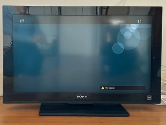 32' Sony Flat Screen Smart Television With Remote
