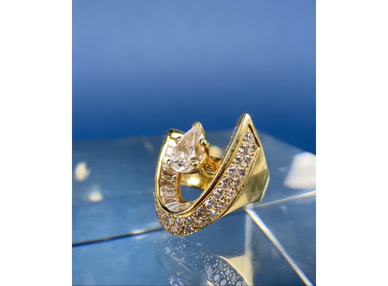 18k Gold And Cubic Zirconia Cocktail Ring