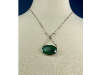 Sterling Silver And Oval Malachite Necklace - Vintage