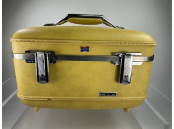 American Tourister Vintage Traveling Case In Yellow