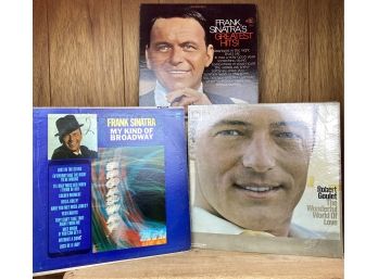 Lot Of 3 Record LPs - Frank Sinatra And Robert Goulet