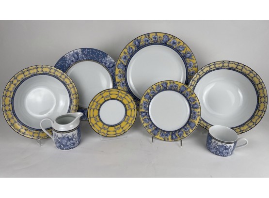 Coventry Dinner Serveware 42 Pieces Of Country Garden Motif