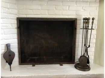 Antique Metal Iron Fire Place Screen With Webbed Feet