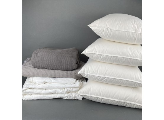 4 Pillows, Restoration Hardware Sheet, Grey Cotton Blanket And Duvet Cover