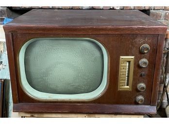 Vintage Pilot TV Radio