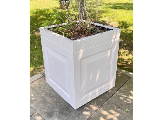 6 White Classic Patio Planters Made From Resin