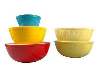 Vintage Colored Pyrex Mixing And Serve Bowls