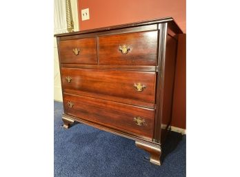 Vintage Traditional Style Mahogany Chest Of Drawers