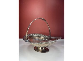 Walker & Hall Of England Silver Plated Bread Basket With Hinged Handle