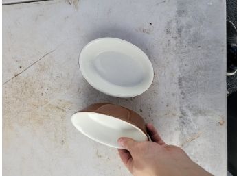 2 Oval Bowls