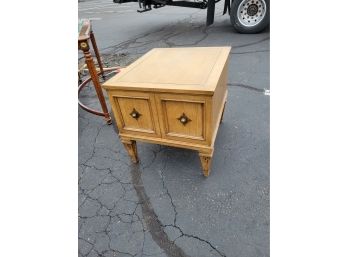 Elegant Wooden Side Table/night Stand