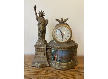 Rare Statue Of Liberty Motion Lamp & Clock