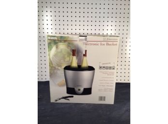 Complete In Plastic Electronic Ice Bucket  In Orig. Box