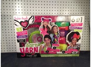 Darn Yarn Complete Super Set, Fashion Angels, Includes 11 Skeins Yarn, Etc.