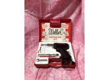 Working Weller Soldering Iron With Complete Case
