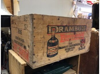 Vintage Drambuie Liquor Shipping Wood Crate, Scotland. Advertising Crate