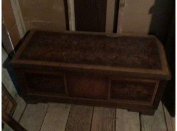 Vintage Solid Cedar Chest, Circa 1940s Or So, With Some Linen & Rug Contents
