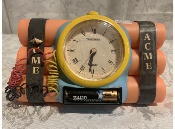 Road Runner, Wil-ECoyote Acme Dynamite Clock / Radio!! SHIPPABLE