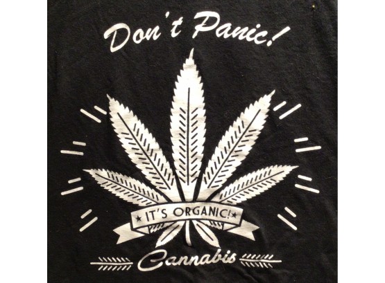T-Shirt - Cannabis - Dont Panic Its Organic - Size XL