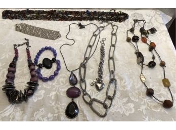 Jewelry Lot - 8 Pieces