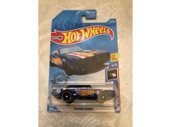 HOT WHEELS '69 Dodge Charger 6/10 HW Race Team - In Box, Never Opened - Shippable