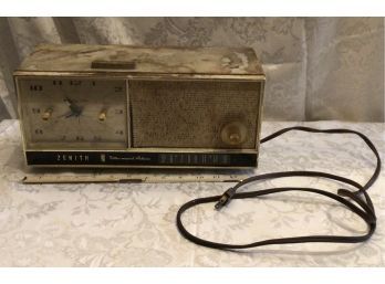 Vintage Zenith Alarm Clock Radio