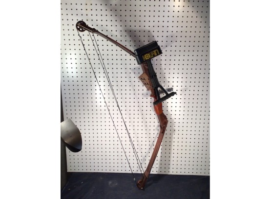Kolpin Compound Bow Excellent Condition - Ready For Use. Expensive When New!