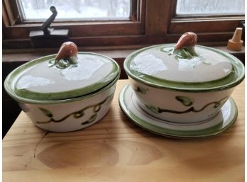PAIR OF VINTAGE COVERED POTTERY CASSEROLES