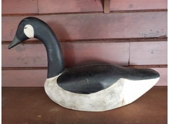 VINTAGE HAND CARVED & PAINTED WOODEN DUCK DECOY