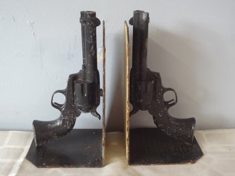 Sir I Challenge You To A Duel!... Vintage Cast Iron Gun Bookends