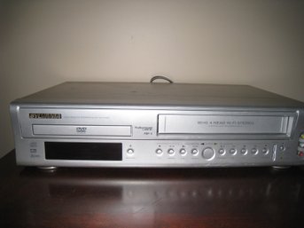 Sylvania VCR-player - DVD And VHS