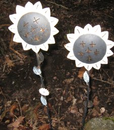 Pair Of Metal Garden Sunflowers