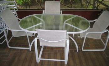 Samsonite White Oval Deck Table & Chairs