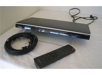 Toshiba DVD Player & Remote