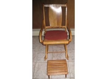 Wooden Maple Rocker With Wooden Foot Rest