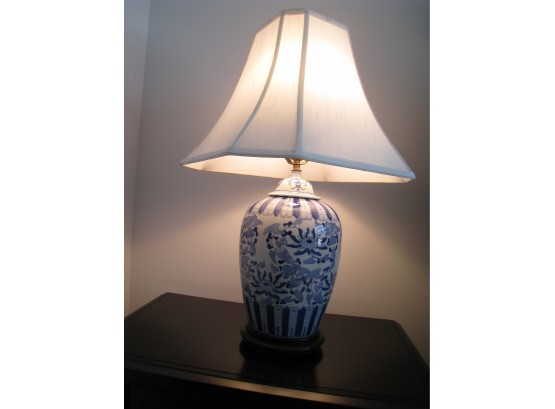 Oriental Style Blue And White Lamp