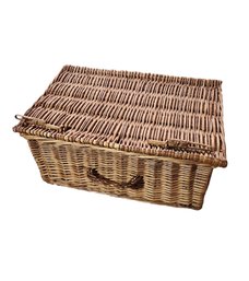 Vintage Wicker Picnic Basket  **THIS ITEM IS OFF SITE** PICK UP BY APPOINTMENT ONLY**GLEN COVE